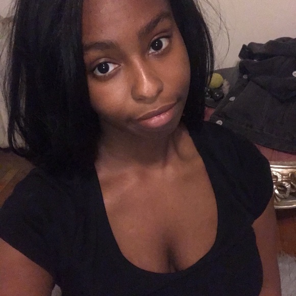 Meet your Posher, Erika - Picture 8 of 8